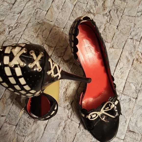 The LOOK  heels size 9 - Picture 3 of 8